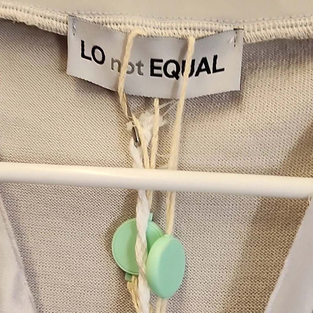 (0190) NWT LO not EQUAL Italian dress - Picture 2 of 8